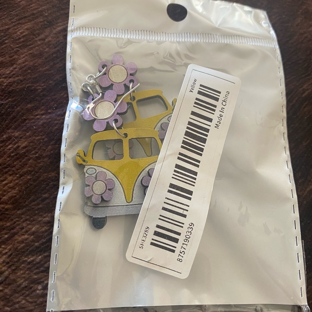 Costume Volkswagen Earrings - NEW - Picture 2 of 2